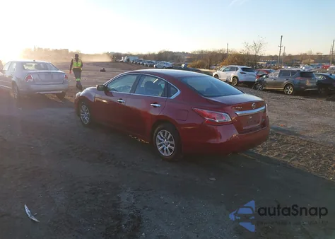 2013 Nissan Altima 2.5 S z USA, uszkodzony, nr VIN 1N4AL3AP3DN541731